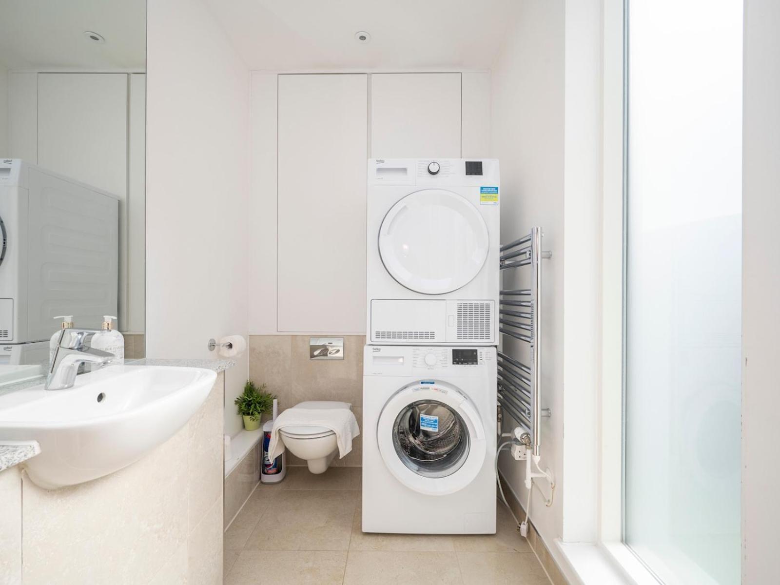 Camberwell Central Spacious Townhouse Se5 Pass The Keys *