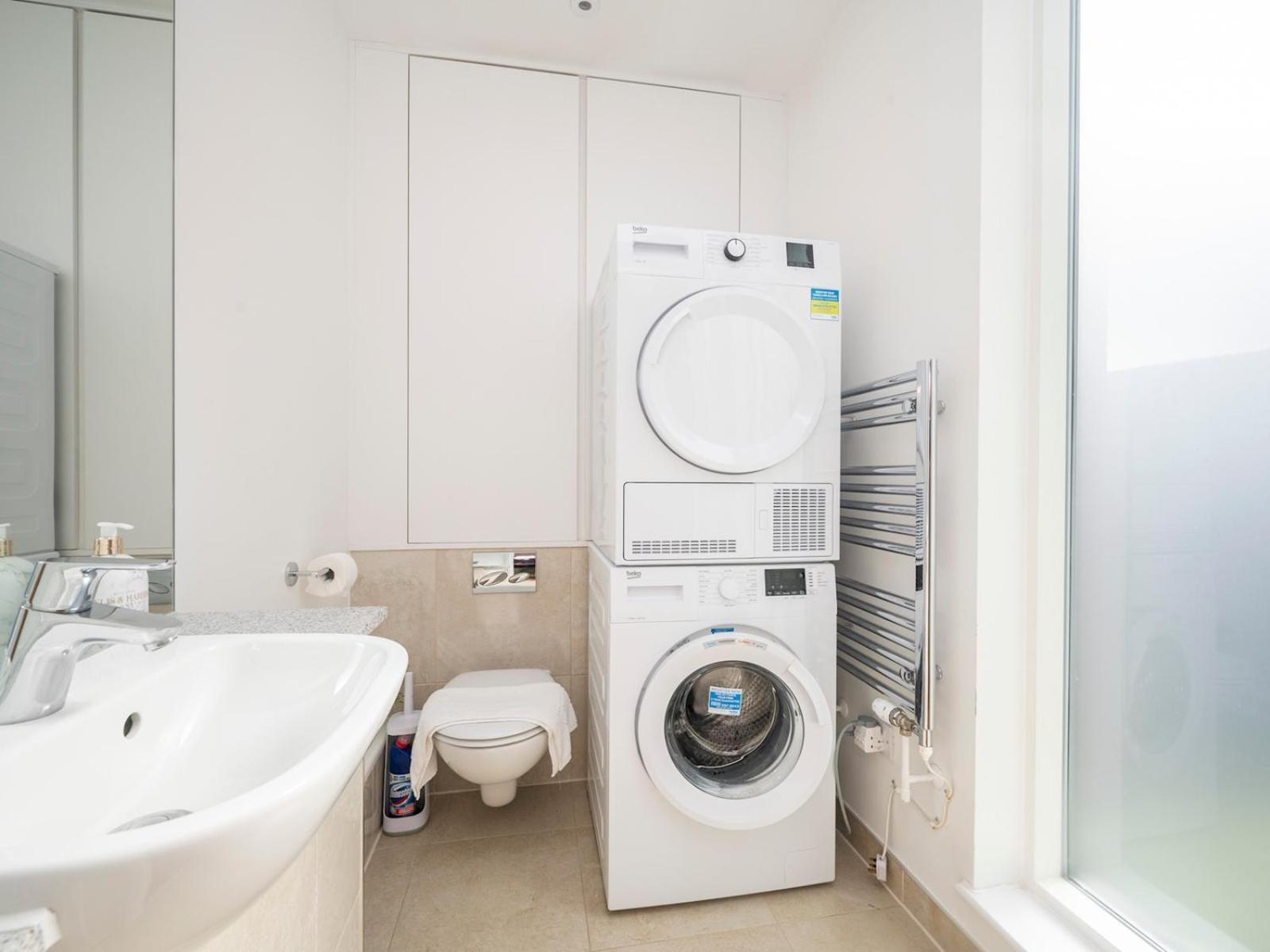 Camberwell Central Spacious Townhouse Se5 Pass The Keys
